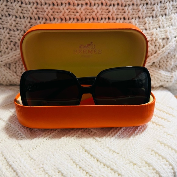 FASHION RETRO SUNGLASSES